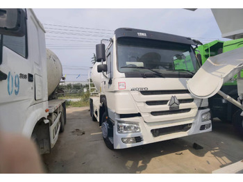 Бетоновоз Sinotruk HOWO 371 6*4 Concrete mixer truck: снимка 5