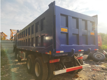 Самосвал камион Sinotruk HOWO 371 8*4 Dump truck: снимка 3