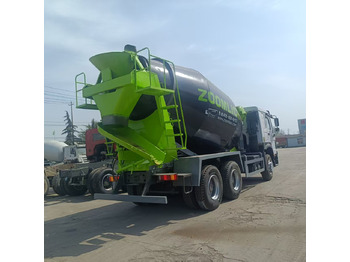 Бетоновоз Sinotruk HOWO 6*4 Concrete mixer truck: снимка 5