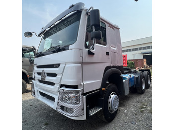Влекач SINOTRUK HOWO