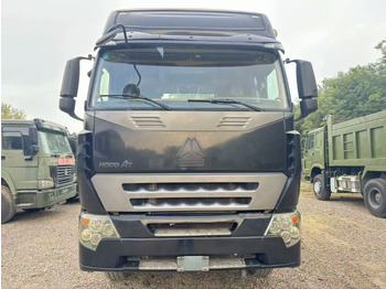 Влекач SINOTRUK HOWO