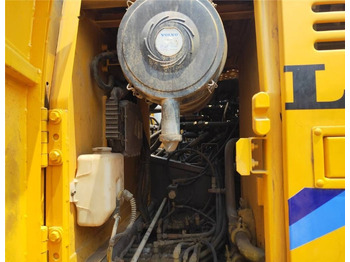 Верижен багер Volvo EC 210 B LC: снимка 4