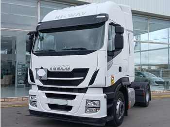Влекач IVECO