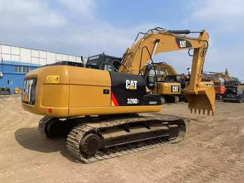Верижен багер CATERPILLAR 320D2