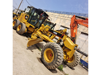 Грейдер CATERPILLAR 140H