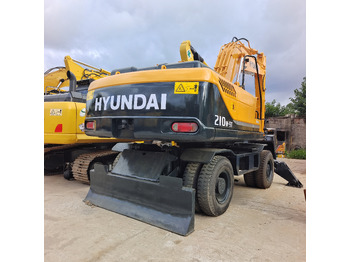 Колесен багер HYUNDAI