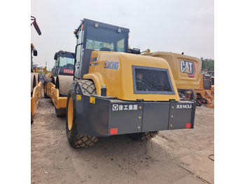 Пътен валяк XCMG XS143J