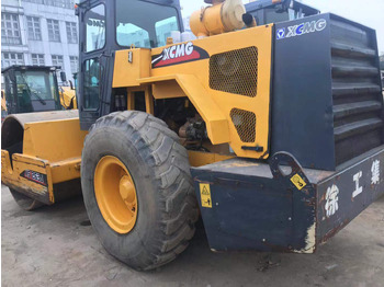Пътен валяк XCMG XS263J