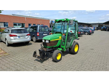 Трактор JOHN DEERE