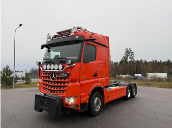 Мултилифт с кука камион MERCEDES-BENZ Arocs
