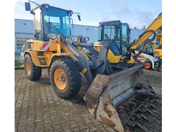Колесен товарач VOLVO L30G