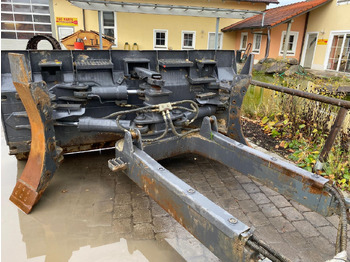 Прикачен инвентар LIEBHERR