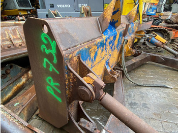 Прикачен инвентар LIEBHERR