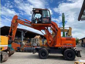 Колесен багер DOOSAN DX170W