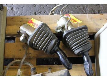 Кабина и интериор LIEBHERR