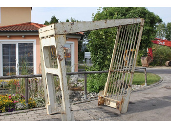 Каросерия и екстериор LIEBHERR