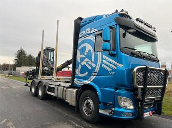 Камион за дърва DAF XF 530