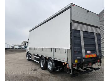 Камион с брезент Volvo FM380: снимка 4