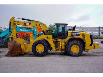 Колесен товарач CATERPILLAR