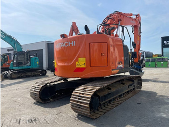 Верижен багер Hitachi ZX225USLC-6 PYÖRITTÄJÄLLÄ: снимка 4