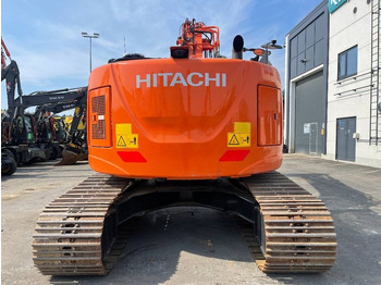 Верижен багер Hitachi ZX225USLC-6 PYÖRITTÄJÄLLÄ: снимка 3