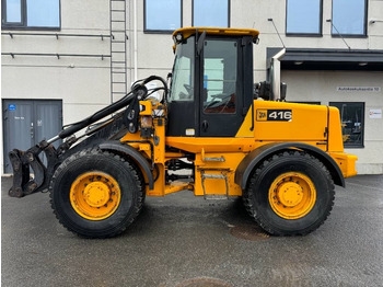 Колесен товарач JCB