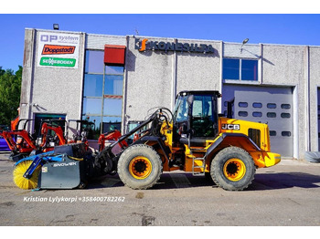 Колесен товарач JCB 437