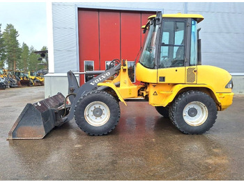 Колесен товарач VOLVO L30B