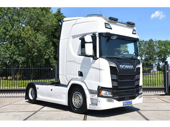 Влекач SCANIA R 520