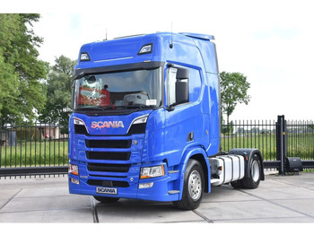 Влекач SCANIA R 530