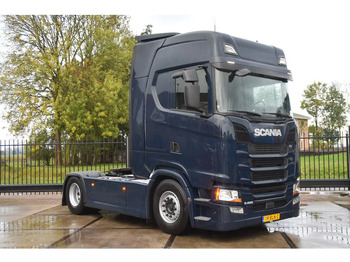 Влекач SCANIA S 450