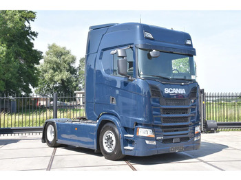 Влекач SCANIA S 450