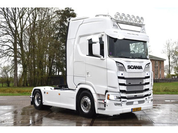 Влекач SCANIA S 660 V8