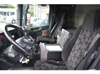 Влекач Scania R530 V8 NGS 4x2 - ADR FL - RETARDER - 253 TKM - ACC - NAVI - PTO - DIFF. LOCK - EXCELLENT CONDITION -: снимка 5