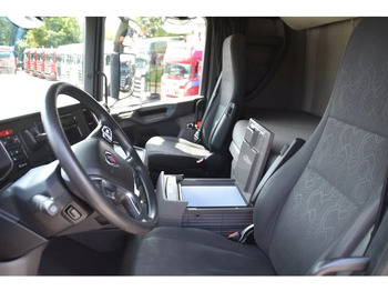 Влекач Scania S450 NGS 4x2NB - FULL AIR - RETARDER - ACC - PARK. AIRCO - 2 x FUEL TANKS - TOP CONDITION -: снимка 5