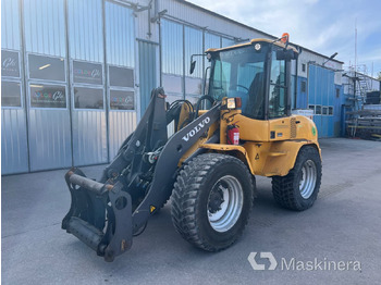 Колесен товарач VOLVO L35