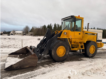 Колесен товарач VOLVO L90C