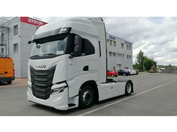 Влекач IVECO S-WAY