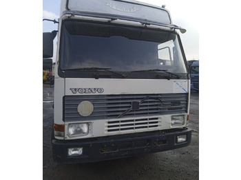 Влекач VOLVO FL10