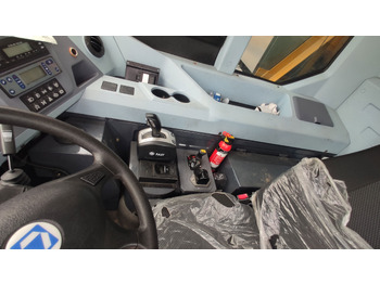 Лизинг на  XCMG Official Second Hand Chinese Tipper Truck 72 Ton XDR80TE  Mining Dump Truck Price XCMG Official Second Hand Chinese Tipper Truck 72 Ton XDR80TE  Mining Dump Truck Price: снимка 5