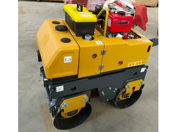 Мини валяк XCMG XMR083 light mini double drum 1 ton vibratory compactor: снимка 4 Мини валяк XCMG XMR083 light mini double drum 1 ton vibratory compactor: снимка 4