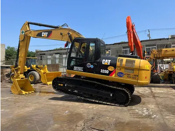 Верижен багер CATERPILLAR 320D2