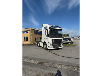 Влекач VOLVO FH 500