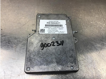 Кабина и интериор JOHN DEERE