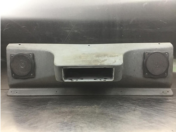 Кабина и интериор LIEBHERR