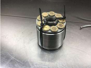 Хидравличен цилиндър LIEBHERR