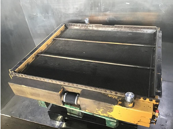 Радиатор LIEBHERR