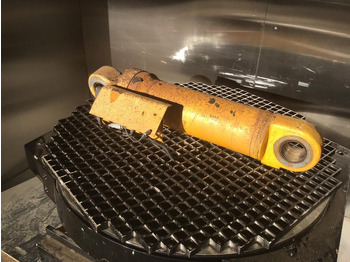 Хидравличен цилиндър LIEBHERR