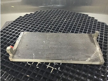 Маслен охладител LIEBHERR