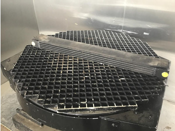 Маслен охладител LIEBHERR